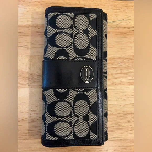 Coach Legacy Signature Checkbook Wallet With Leather Trim - Picture 12 of 15